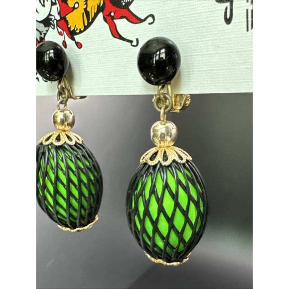 Vintage Made In Japan Clip On Earrings - Neon Green With Black Netting - Picture 3 of 9